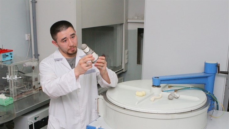 TPU scientist creates an analog for metal bone implants