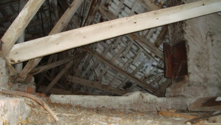 Томский эксперт: как узнать, что крыша дома может скоро обрушиться