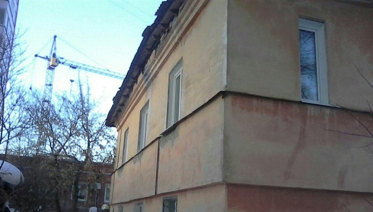 Кровля частично обрушилась в жилом доме в Советском районе Томска