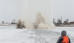 Специалисты начали взрывать лед на Томи, чтобы река пошла в Томске