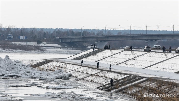 Уровень воды на Томи в центре Томска за сутки поднялся на 124 см
