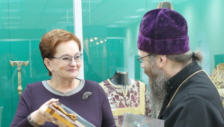 Депутаты подарили музею томской епархии копию иконы из Храма-на-Крови