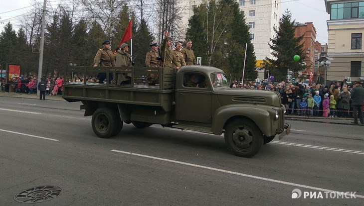 Томский военкомат ищет 257 стрелков и водителей, обещая до 200 тыс руб