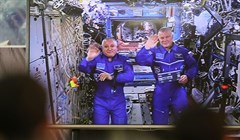 Космонавты рассказали томским школьникам о борще и музыке на борту МКС