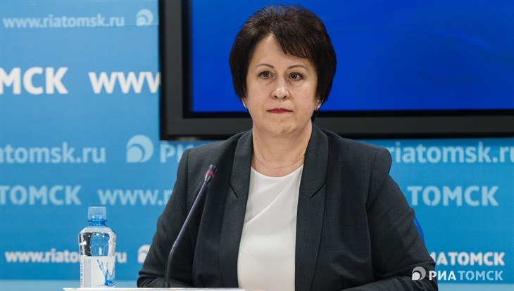 ЦБ: томские бюджетники смогут получать зарплаты только на карты Мир