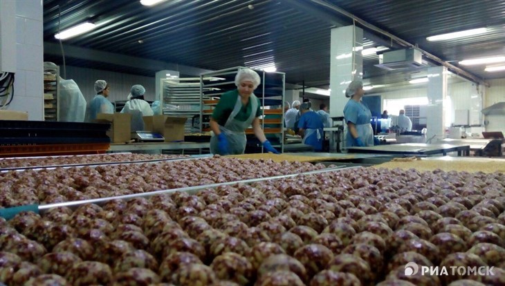 Томская фирма начнет выпуск протеиновых батончиков из кедровых орехов