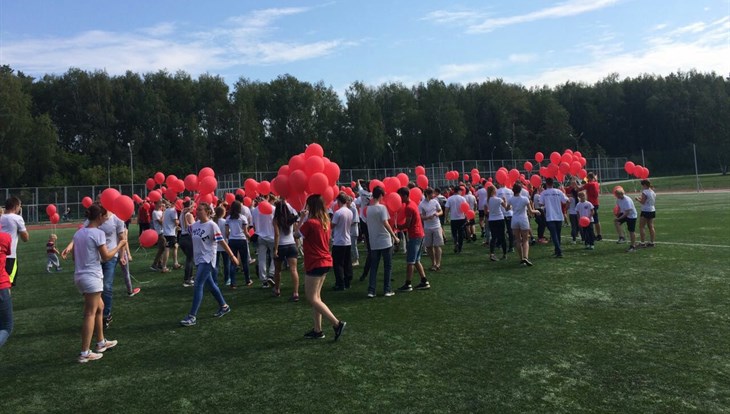 Более 400 человек выстроились в надпись Томск – это мы!
