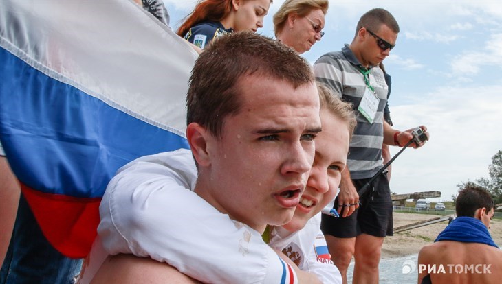 Российские подводники выиграли эстафету-марафон на первенстве в Томске