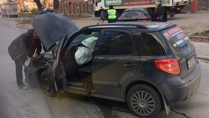 Машина ГИБДД столкнулась с иномаркой в Томске в понедельник