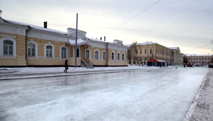 Власти обезопасят от машин каток у СФТИ в Томске