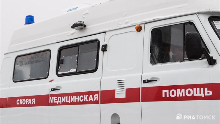 Две иномарки столкнулись в Томской области, 1 погиб, 5 пострадали