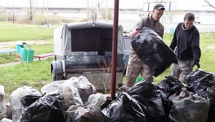 Дайверы ТПУ и ТУСУРа собрали на Сенной Курье 250 кг мусора