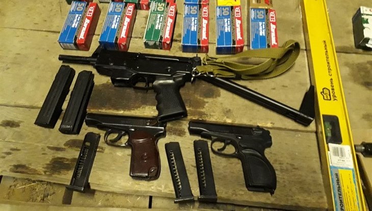 Сотрудники ФСБ пресекли канал оборота оружия и боеприпасов в Стрежевом
