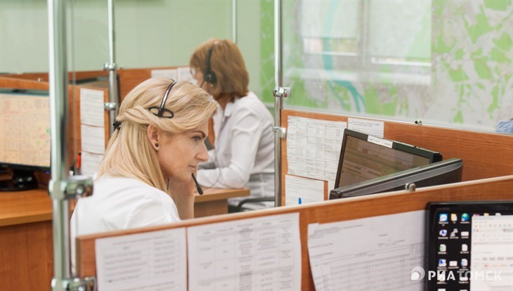 На грани: как работают диспетчеры номера 112 в Томске