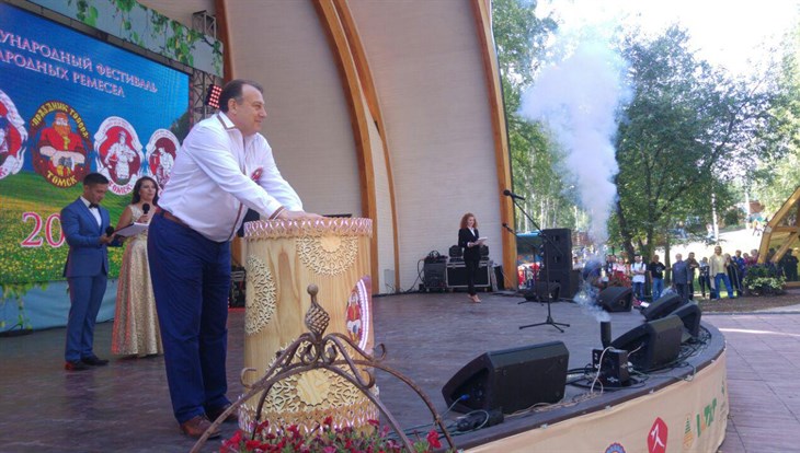 Праздник топора официально открыт в Зоркальцеве под Томском