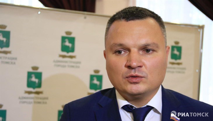 Панов: на ремонт дворов школ Томска в 2019г будет направлено 18,5 млн