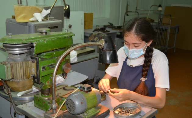 Более 3,7 тысячи томских подростков успели поработать к середине лета