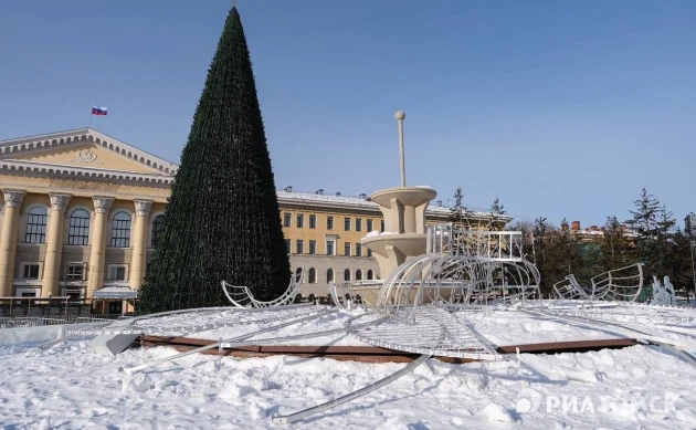 Демонтаж главной новогодней елки Томска должен завершиться 14 февраля