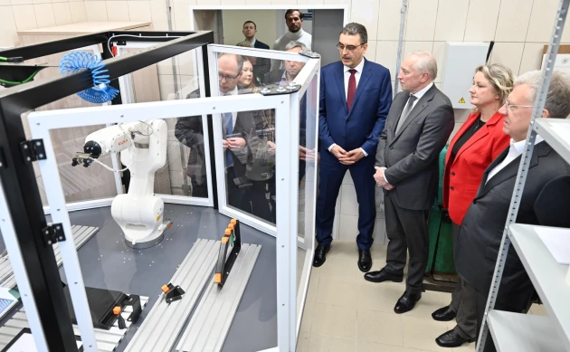 Центр развития промышленной робототехники заработал в ТГУ