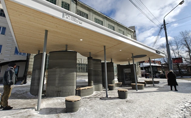 Первая в РФ напечатанная на 3D-принтере остановка открыта в Томске